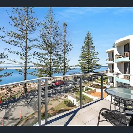 The Golden Beach House Absolute Water Front Exterior photo