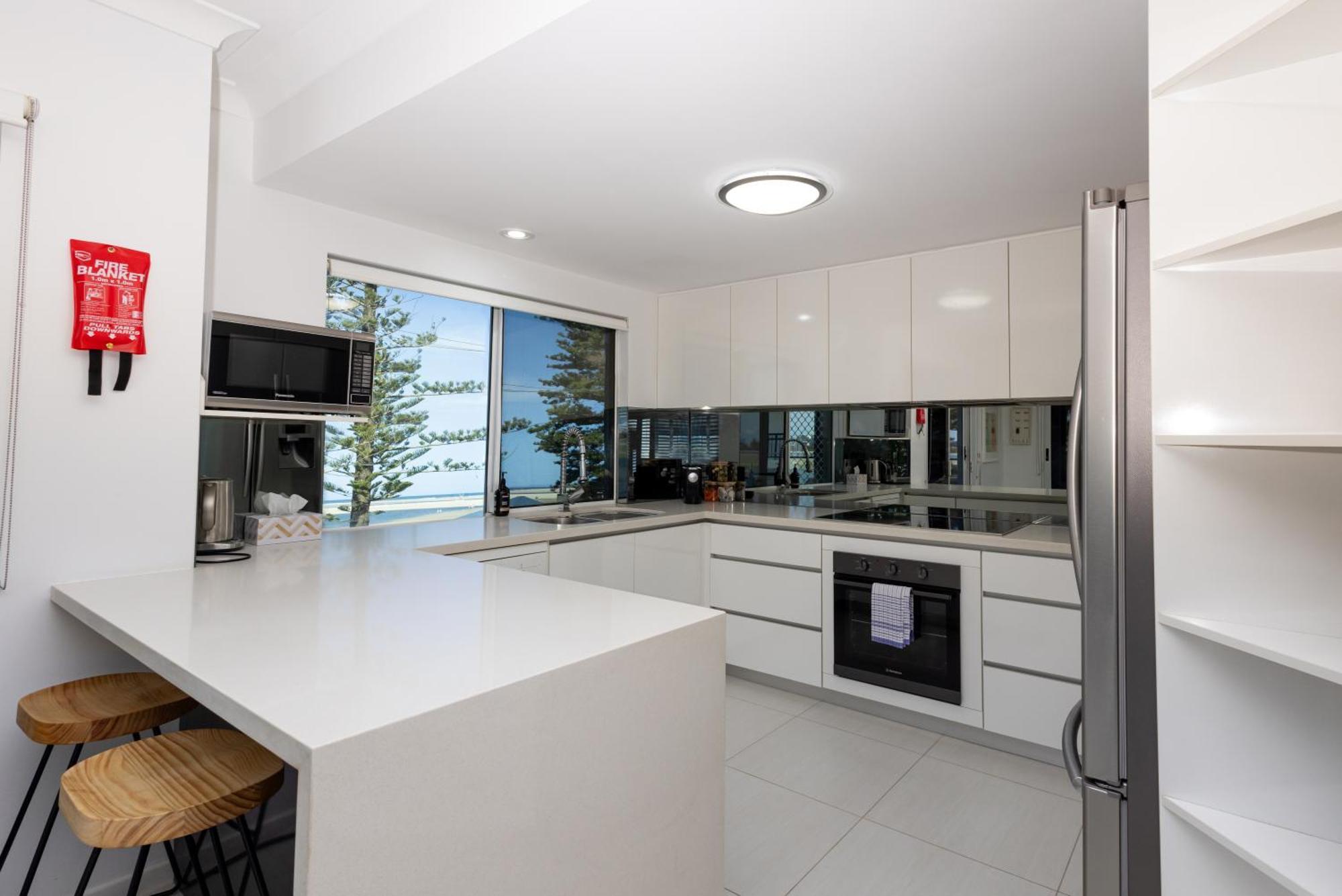 The Golden House Absolute Water Front Apartment